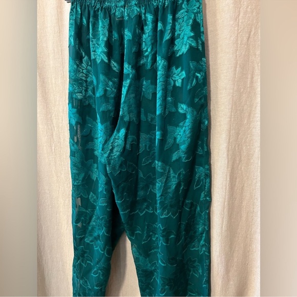 Victoria’s Secret Gold Label Mesh Floral Pants - Picture 7 of 8